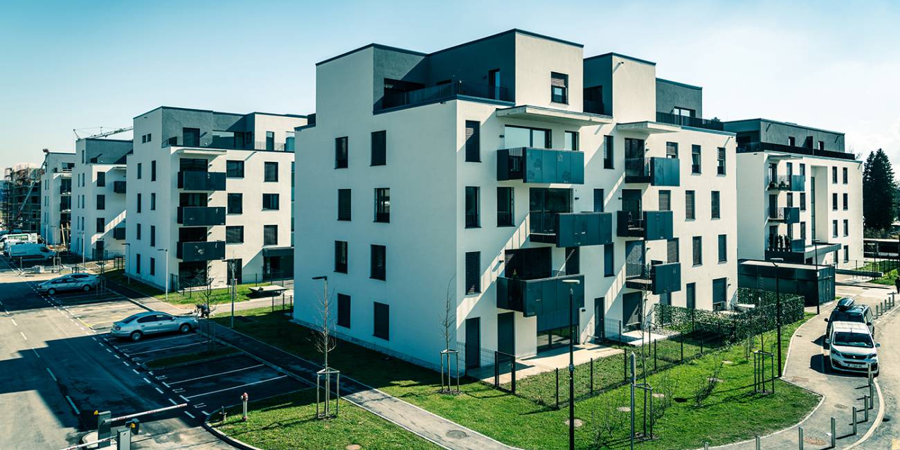 Večstanovanjski kompleks Med Češnjami