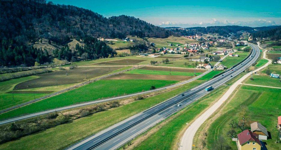 Obnova voziščne konstrukcije na odsekih HC Vipava–Ajdovščina in Ajdovščina–Selo